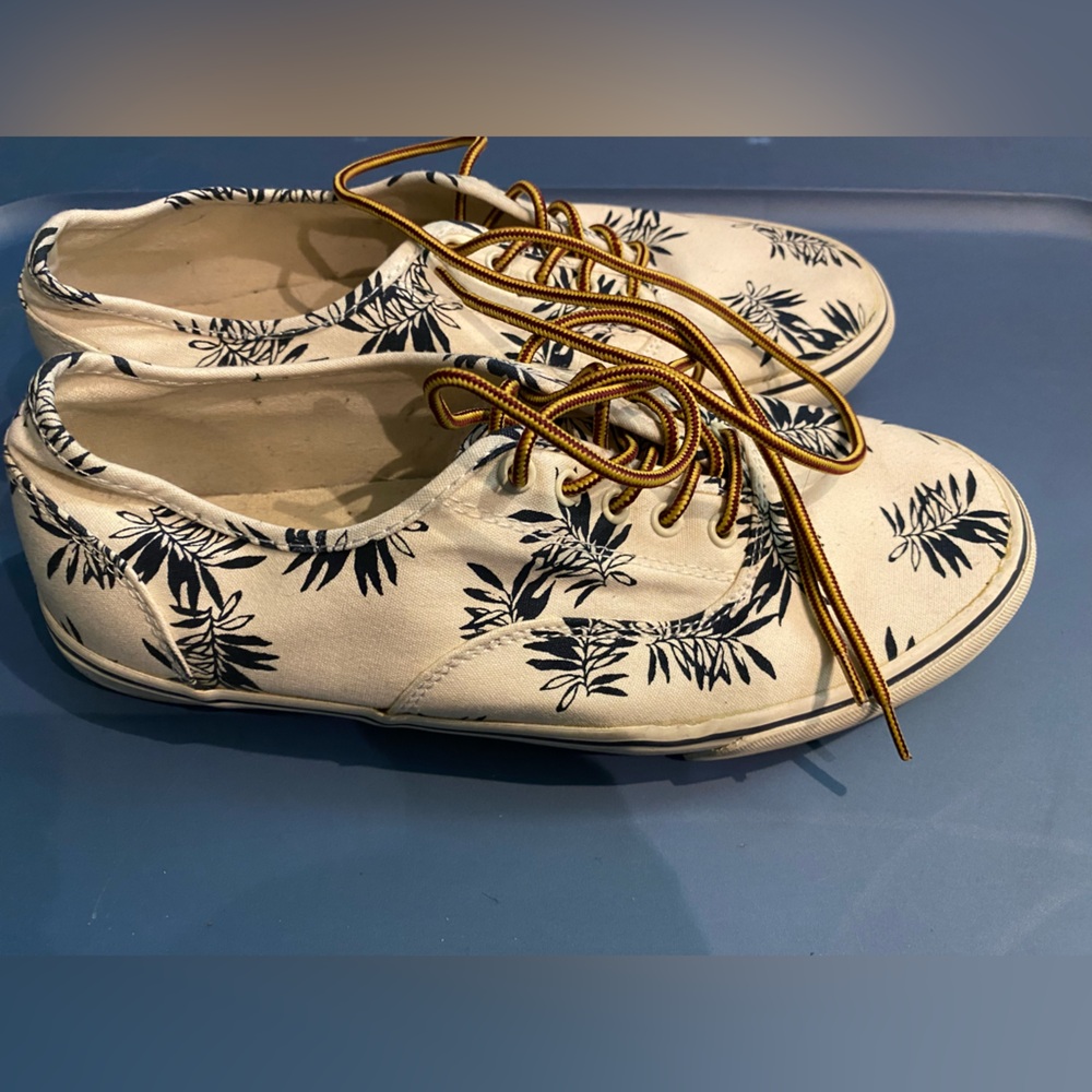 Mens Old Navy Sneakers Size 9 White With Blue Palm Trees
